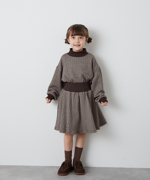 riziere（リジェール）の「ブロックチェックハイネックニットソートップス（ニット/セーター・キッズ・ブラウン/ブラック・150/140/130/120/110/100/90）」の11枚目の写真