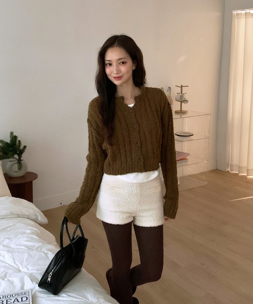 by muni:r(バイ ムニール)の「もこもこショートパンツ(その他パンツ・レディース・アイボリー/ブラック・SMALL/MEDIUM)」の3枚目の写真