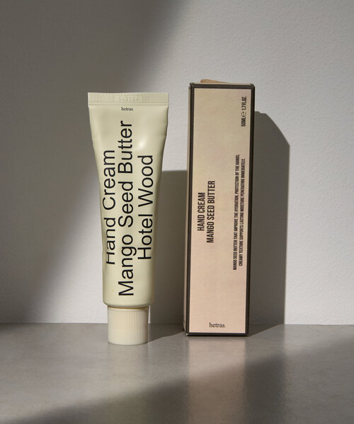 hetras.香水 ハンドクリーム Qoo10] ヘトラス 【公式】パフュームシルキーハンドクリーム : 日用品雑貨