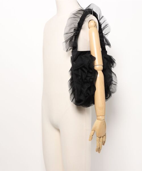 Jasmine Grandiflorum（ジャスミングランディフローラム）の「【Jasmine】ボリュームチュールミニトートバッグ（トートバッグ・レディース・ブラック/ホワイト・FREE）」の12枚目の写真