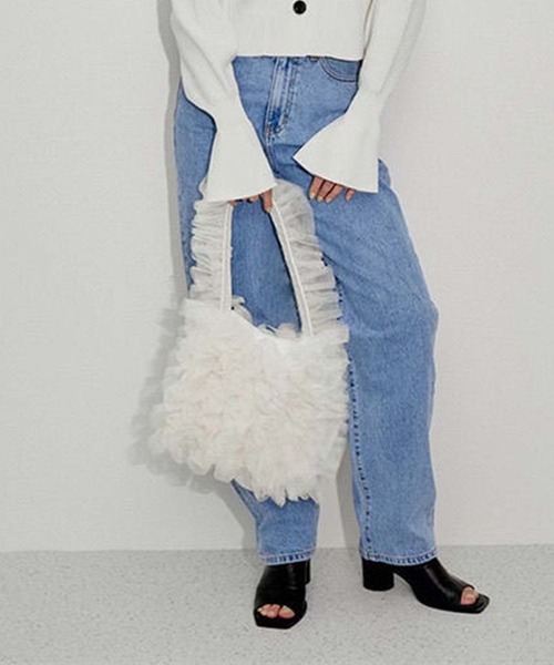 Jasmine Grandiflorum（ジャスミングランディフローラム）の「【Jasmine】ボリュームチュールミニトートバッグ（トートバッグ・レディース・ブラック/ホワイト・FREE）」の4枚目の写真