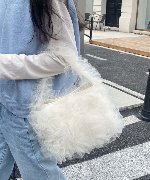 Jasmine Grandiflorum（ジャスミングランディフローラム）の「【Jasmine】ボリュームチュールミニトートバッグ（トートバッグ・レディース・ブラック/ホワイト・FREE）」の10枚目の写真