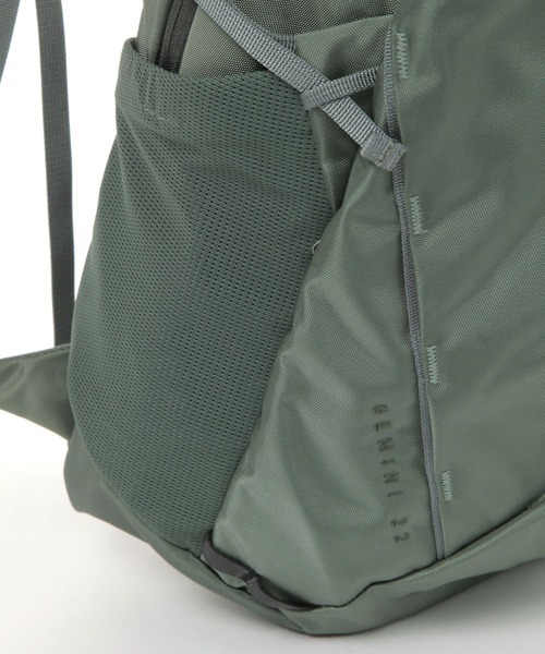 RIE出品になります。 レースフリルハンドルスクエアトートMバッグ/Maison de FLEUR（メゾン