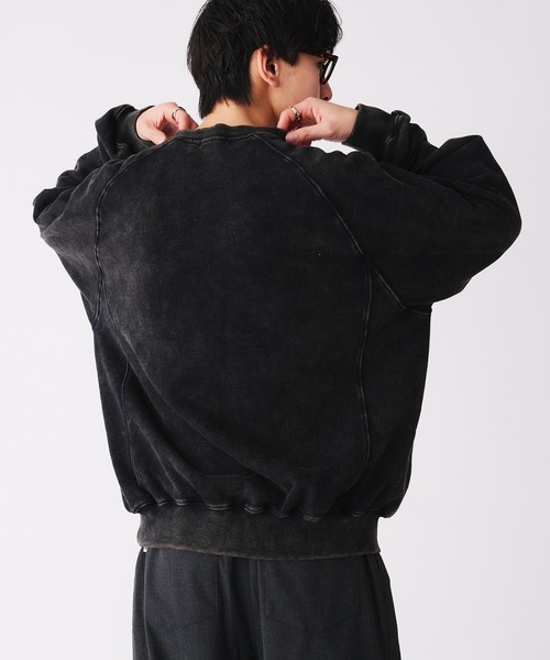 Adoon plain（アドーンプレーン）の「SHALLOW V-NECK RAGLAN SWEAT / 浅Vネックラグランスウェット（スウェット・メンズ・ブラック/グレー/ネイビー/レッド・MEDIUM/LARGE）」の8枚目の写真
