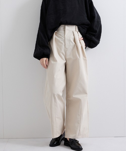 ketty(ケティ)の「ツイルタックカーブパンツ≪手洗い可能≫(チノパンツ・レディース・ブラック/オフホワイト/ベージュ・M)」の2枚目の写真