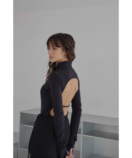セール】Wellness High Neck Bodysuit /背中開きロンパース（T