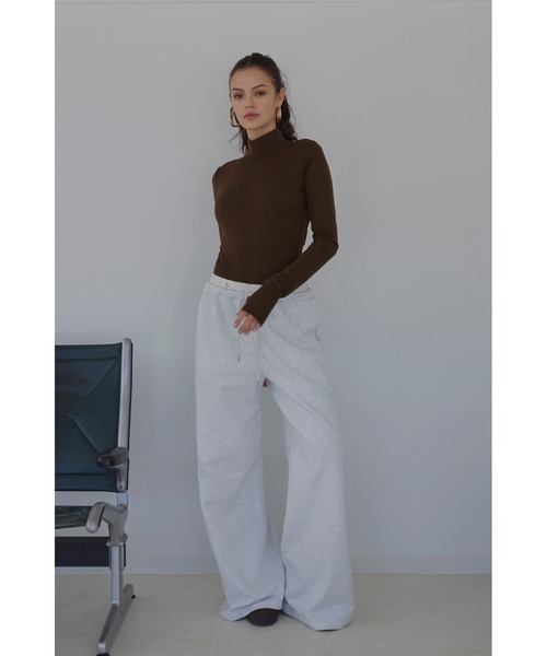 ALEXIA STAM（アリシアスタン）の「Wellness High Neck Bodysuit /背中開きロンパース（Tシャツ/カットソー・レディース・ベージュ/ブラウン/ブラック・S/M/L）」の22枚目の写真