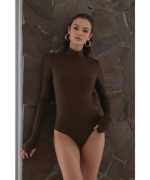 ALEXIA STAM（アリシアスタン）の「Wellness High Neck Bodysuit /背中開きロンパース（Tシャツ/カットソー・レディース・ベージュ/ブラウン/ブラック・S/M/L）」の15枚目の写真