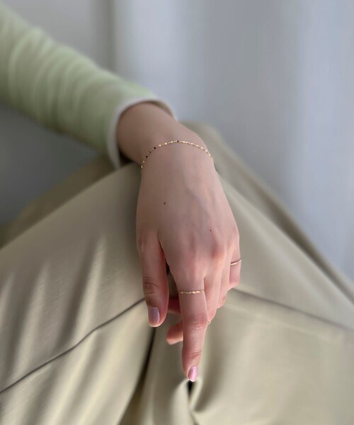 NOLLEY’S（ノーリーズ）の「【grace grace/グラスグラス】10Kペタルチェーンブレスレット（ブレスレット・レディース・ゴールド・FREE）」の3枚目の写真