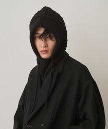 Juha（ユハ）の「DUAL-TONE CABLE HOODED GAITER（ニットキャップ/ビーニー）」