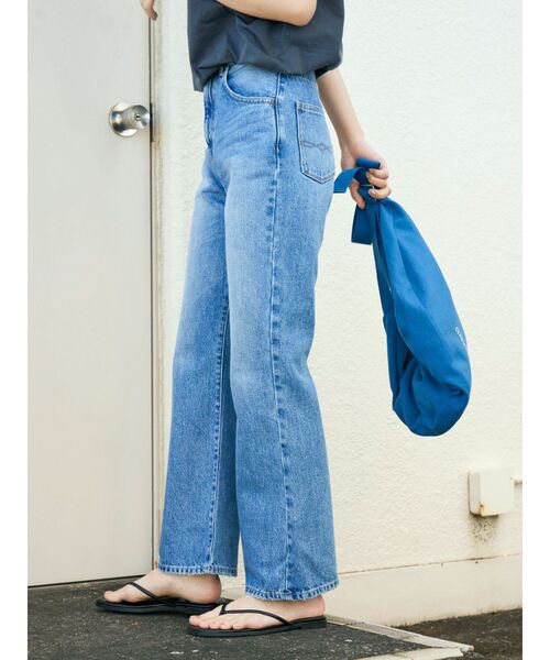 Ungrid（アングリッド）の「【WEB限定】ハイウエストフレアデニム（デニムパンツ・レディース・ライトブルー/ブルー・23inch/24inch/25inch/26inch）」の15枚目の写真