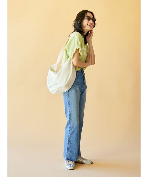 Ungrid（アングリッド）の「【WEB限定】ハイウエストフレアデニム（デニムパンツ・レディース・ライトブルー/ブルー・23inch/24inch/25inch/26inch）」の12枚目の写真