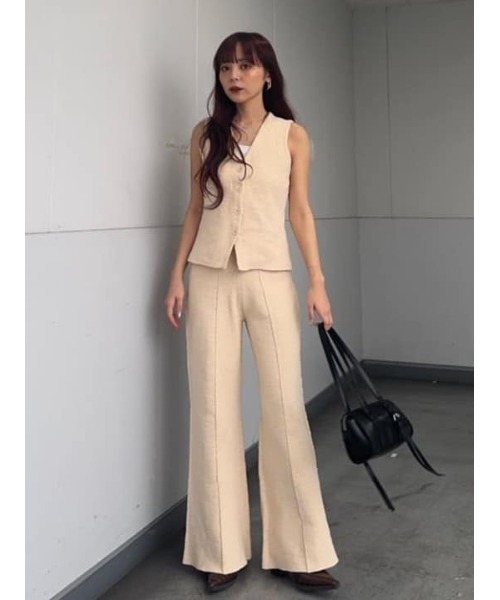 THROW by SLY（スローバイスライ）の「THROW　C/P WIDE BOOTS CUT PT センタープレス ワイド ブーツカット パンツ（スラックス・レディース・アイボリー/ブラック・1/2）」の13枚目の写真