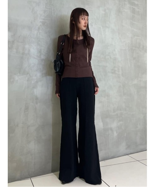 THROW by SLY（スローバイスライ）の「THROW　C/P WIDE BOOTS CUT PT センタープレス ワイド ブーツカット パンツ（スラックス・レディース・アイボリー/ブラック・1/2）」の16枚目の写真