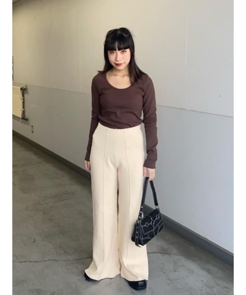 THROW by SLY（スローバイスライ）の「THROW　C/P WIDE BOOTS CUT PT センタープレス ワイド ブーツカット パンツ（スラックス・レディース・アイボリー/ブラック・1/2）」の11枚目の写真