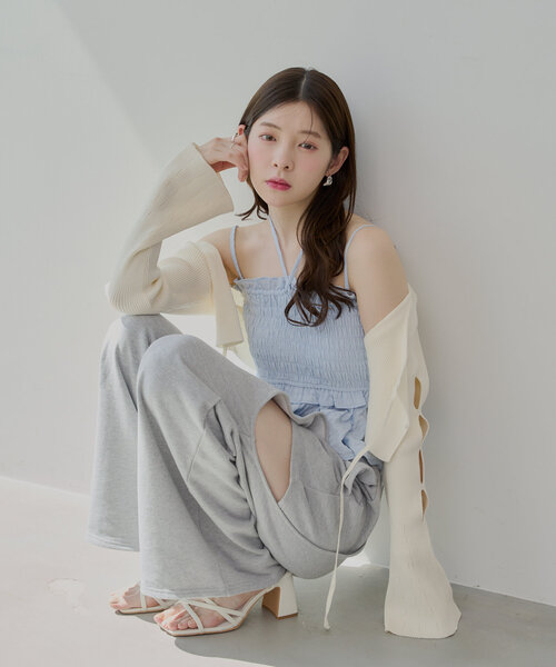 Chico(チコ)の「チャーム付きコードヒールサンダル(サンダル・レディース・ブラック/アイボリー/ブルー・LARGE/SMALL/MEDIUM)」の16枚目の写真