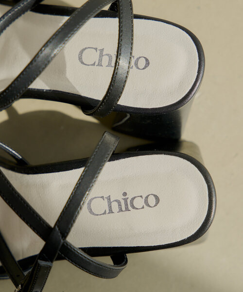 Chico(チコ)の「チャーム付きコードヒールサンダル(サンダル・レディース・ブラック/アイボリー/ブルー・LARGE/SMALL/MEDIUM)」の8枚目の写真