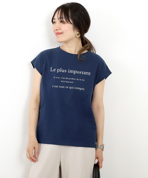 Aletta vita(アレッタビータ)の「綿天竺ロゴプリントTシャツ(Tシャツ/カットソー・レディース・ネイビー/オフホワイト・FREE)」の1枚目の写真