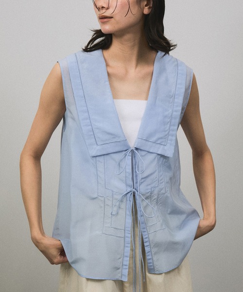 SALON adam et rope'(サロン アダム エ ロペ)の「コットンシルクジレブラウス(シャツ/ブラウス・レディース・ブラック/ホワイト/サックスブルー・FREE)」の1枚目の写真