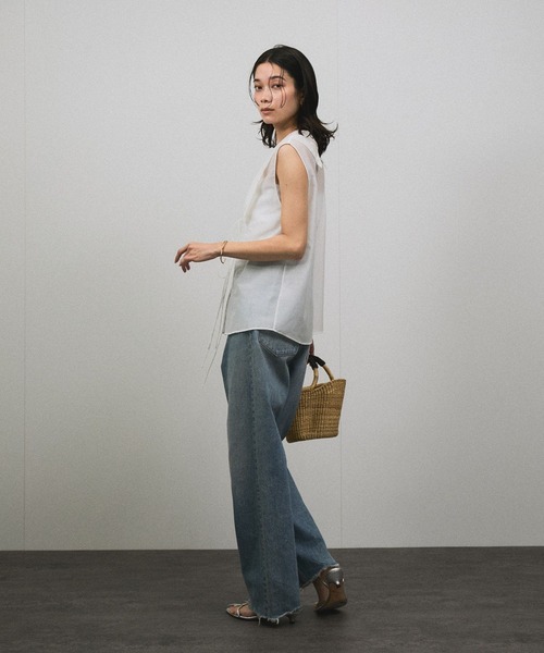 SALON adam et rope'(サロン アダム エ ロペ)の「コットンシルクジレブラウス(シャツ/ブラウス・レディース・ブラック/ホワイト/サックスブルー・FREE)」の14枚目の写真