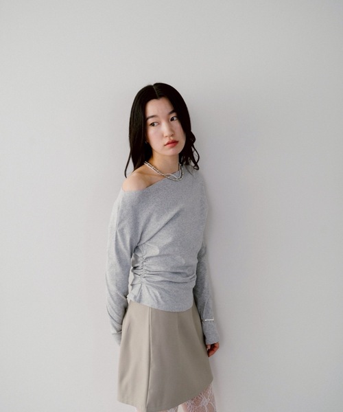 DRWCYS(ドロシーズ)の「ワンショルサイドギャザートップス(Tシャツ/カットソー・レディース・ブラック/グレー・FREE)」の7枚目の写真