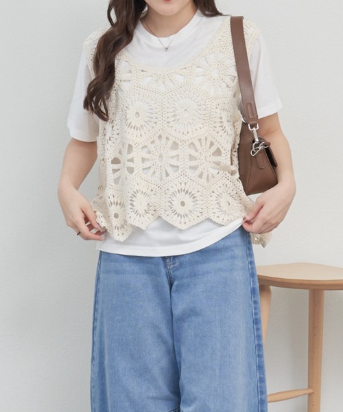 Remind me and forever（リマインドミーアンドフォーエバー）の「カギ針ベスト+Tシャツ（ニット/セーター・レディース・アイボリー/ブラック/グレー/ブラウン/モカ・FREE）」の9枚目の写真