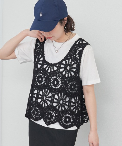 Remind me and forever（リマインドミーアンドフォーエバー）の「カギ針ベスト+Tシャツ（ニット/セーター・レディース・アイボリー/ブラック/グレー/ブラウン/モカ・FREE）」の15枚目の写真