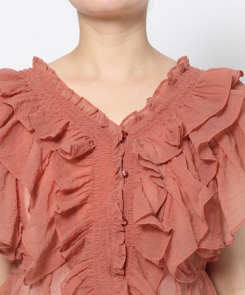 mysty woman(ミスティウーマン)の「シアー2WAYフリルブラウス 491365(シャツ/ブラウス・レディース・ブラック/オフホワイト/ピンク・FREE)」の17枚目の写真