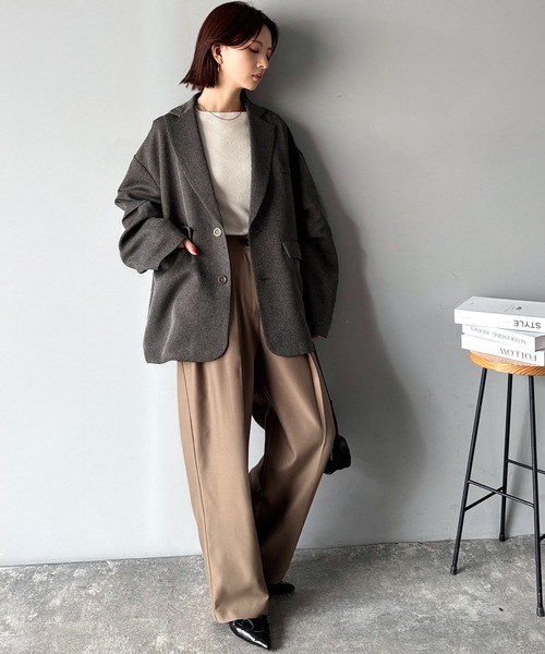classicalelf（クラシカルエルフ）の「羽織るだけでキマる。袖タックヘリンボーンオーバーサイズジャケット（セットアップ可）（テーラードジャケット・レディース・チャコール/ブラック/グレイッシュベージュ・LARGE/MEDIUM/SMALL/X-LARGE）」の10枚目の写真