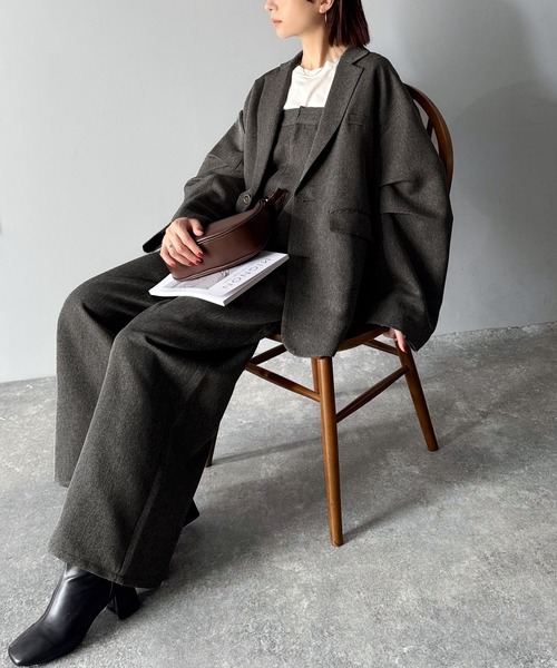 classicalelf（クラシカルエルフ）の「羽織るだけでキマる。袖タックヘリンボーンオーバーサイズジャケット（セットアップ可）（テーラードジャケット・レディース・チャコール/ブラック/グレイッシュベージュ・LARGE/MEDIUM/SMALL/X-LARGE）」の5枚目の写真