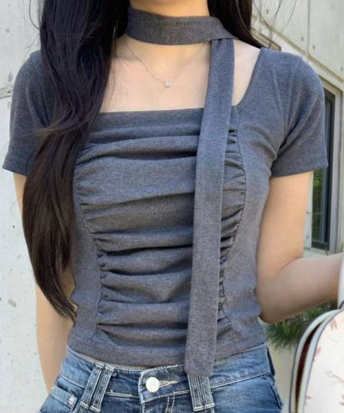 VIVID LADY(ビビッドレディー)の「スクエアネック ギャザー Tシャツ チョーカー付(Tシャツ/カットソー・レディース・ブラック/ホワイト/グレー・FREE)」の11枚目の写真
