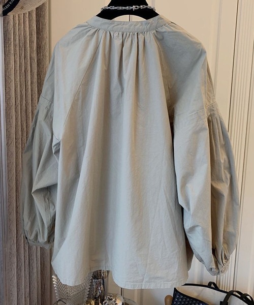 SPIGA(スピーガ)の「タックボリューム袖ヘンリーネックブラウス(シャツ/ブラウス・レディース・ホワイト/ブラック/ベージュ・SMALL/MEDIUM/LARGE/X-LARGE)」の7枚目の写真