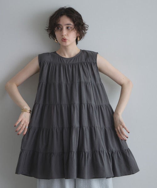 &. NOSTALGIA（アンドドットノスタルジア）の「【ZOZO限定】コットンティアードチュニック（チュニック・レディース・ネイビー/ライトグレー/レッド/チャコールグレー/ブラック・M）」の3枚目の写真