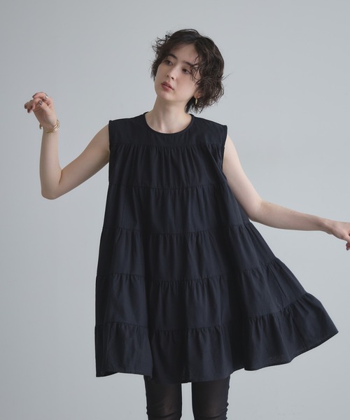 &. NOSTALGIA（アンドドットノスタルジア）の「【ZOZO限定】コットンティアードチュニック（チュニック・レディース・ネイビー/ライトグレー/レッド/チャコールグレー/ブラック・M）」の2枚目の写真