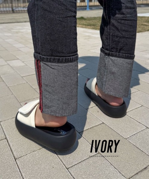 Sugar Sugar（シュガーシュガー）の「シュガー クッション スライド サンダル【SUGAR SUGAR シュガーシュガー】9202 レディース ミュールサンダル スリッポン さっと履ける マシュマロ　柔らかい（サンダル・レディース・ブラック/アイボリー・S/M/L/LL）」の3枚目の写真