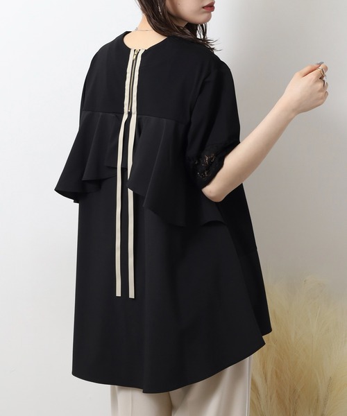 EGLANTINE（エグランティーヌ）の「EGLANTINE 異素材切り替えバックフレアーカットソー半袖チュニック丈（Tシャツ/カットソー・レディース・ブラック/オフホワイト/ベージュ・40）」の2枚目の写真