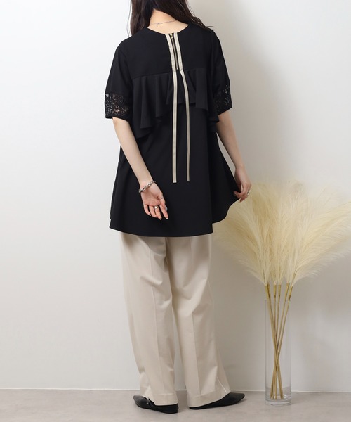 EGLANTINE（エグランティーヌ）の「EGLANTINE 異素材切り替えバックフレアーカットソー半袖チュニック丈（Tシャツ/カットソー・レディース・ブラック/オフホワイト/ベージュ・40）」の17枚目の写真