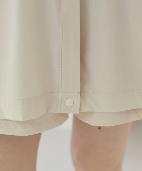 ANGIE(アンジー)の「【接触冷感/撥水/UVケア/ストレッチ/シワになりにくい】バンドカラー2WAYシャツ(シャツ/ブラウス・レディース・ブラック/オフホワイト・FREE)」の15枚目の写真