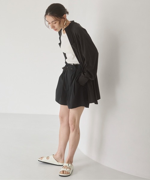 ANGIE(アンジー)の「【接触冷感/撥水/UVケア/ストレッチ/シワになりにくい】バンドカラー2WAYシャツ(シャツ/ブラウス・レディース・ブラック/オフホワイト・FREE)」の9枚目の写真