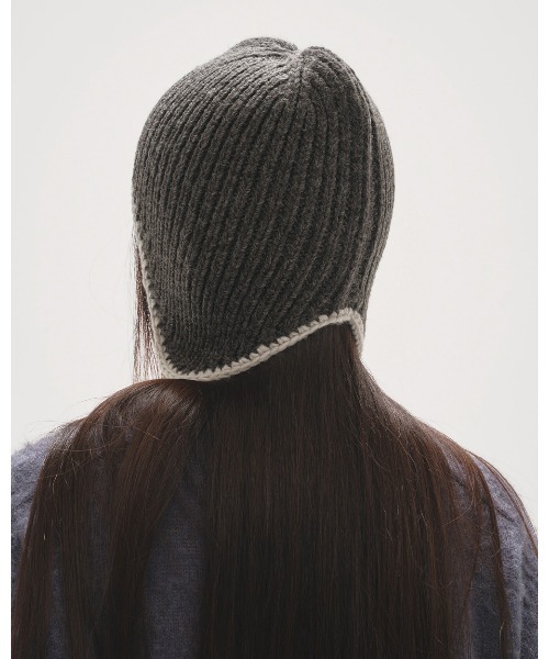 TODAYFUL（トゥデイフル）の「Ear Flap Knitcap（キャップ・レディース・チャコールグレー/ブラウン・FREE）」の15枚目の写真