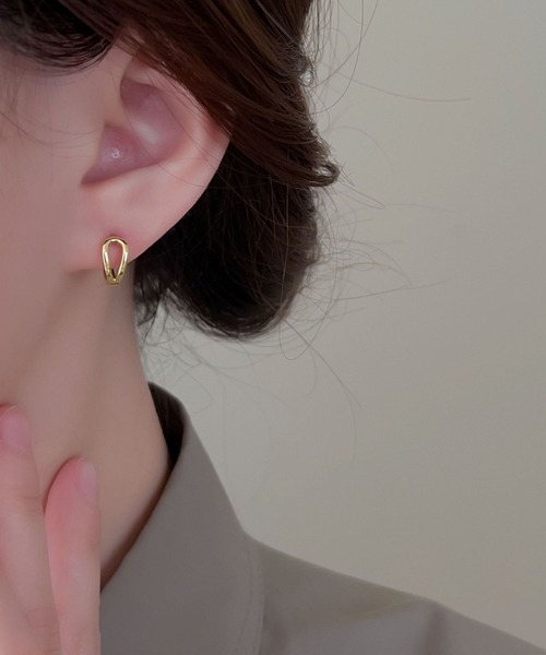 yu-ka(ユーカ)の「YU-Ka:シンプルラインフープピアス simple line hoop pierce(ピアス(両耳用)・レディース・シルバー/ゴールド・FREE)」の5枚目の写真