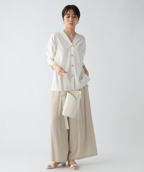 Elura（エルーラ）の「サマープロテクトＶネックカーディガン/495593（カーディガン/ボレロ・レディース・ブラック/グレイッシュベージュ/ホワイト/グリーン系その他・FREE）」の16枚目の写真