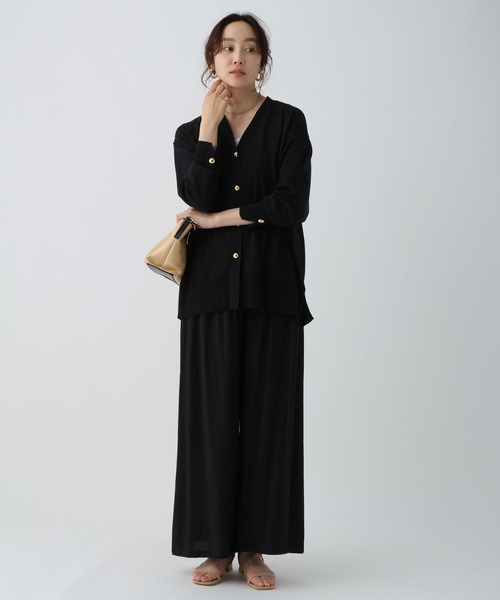 Elura（エルーラ）の「サマープロテクトＶネックカーディガン/495593（カーディガン/ボレロ・レディース・ブラック/グレイッシュベージュ/ホワイト/グリーン系その他・FREE）」の11枚目の写真