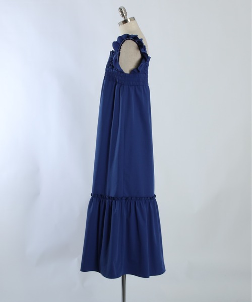 1chaku.（イッチャク）の「ティアードボリュームワンピース（ワンピース・レディース・ブルー・マルチサイズ）」の3枚目の写真