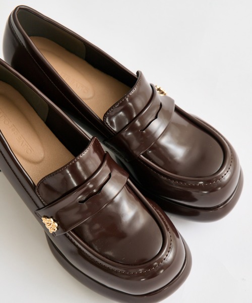 OLIVE des OLIVE（オリーブデオリーブ）の「エンブレム付きローファー（ローファー・レディース・ブラック/ブラウン・LARGE/MEDIUM/SMALL）」の7枚目の写真