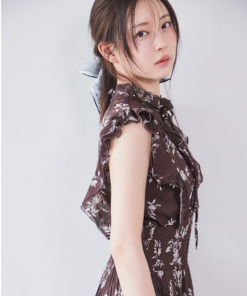 00サイズあり】プリントプリーツシャーリングワンピース