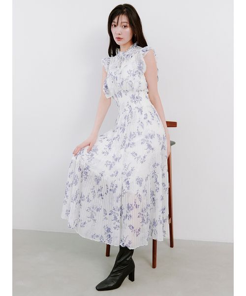 00サイズあり】プリントプリーツシャーリングワンピース