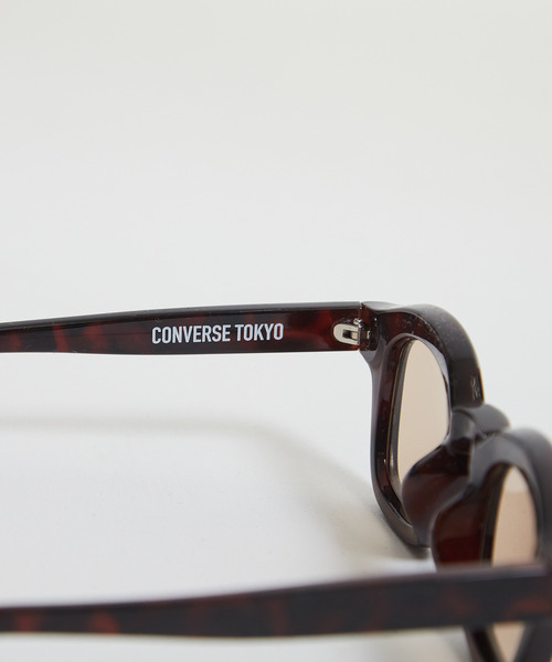 CONVERSE TOKYO(コンバーストウキョウ)の「BOLD FRAME COLOR LENS SUNGLASSES(サングラス・レディース・ブラウン/グレー・FREE)」の4枚目の写真