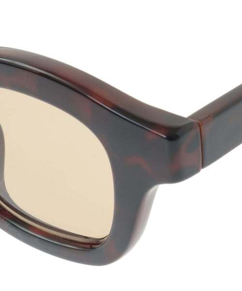 CONVERSE TOKYO(コンバーストウキョウ)の「BOLD FRAME COLOR LENS SUNGLASSES(サングラス・レディース・ブラウン/グレー・FREE)」の12枚目の写真