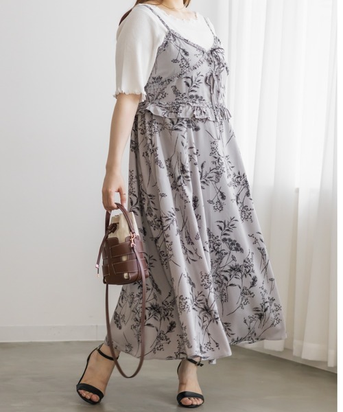 CLETTE(クレット)の「花柄フリルキャミワンピース(ワンピース・レディース・オフホワイト/グレー・4L/3L/LL)」の2枚目の写真